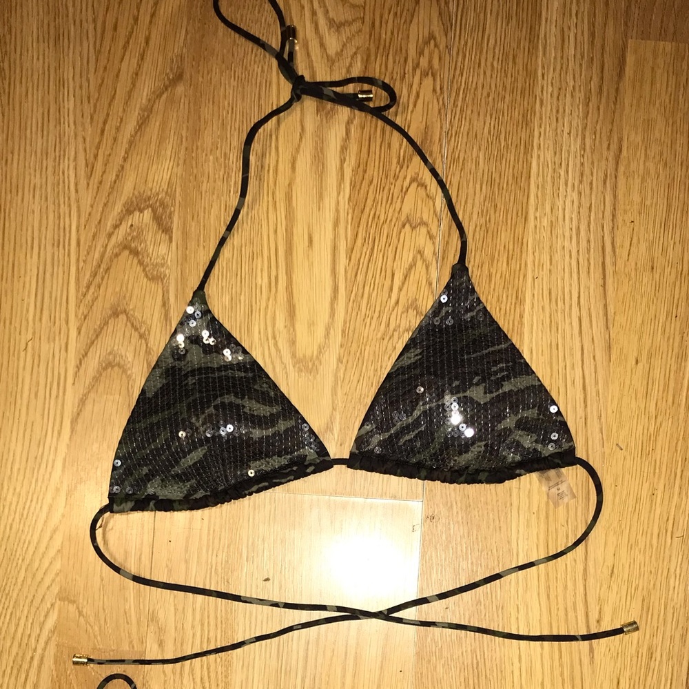 Victoria’s Secret camo sparkles bikini set